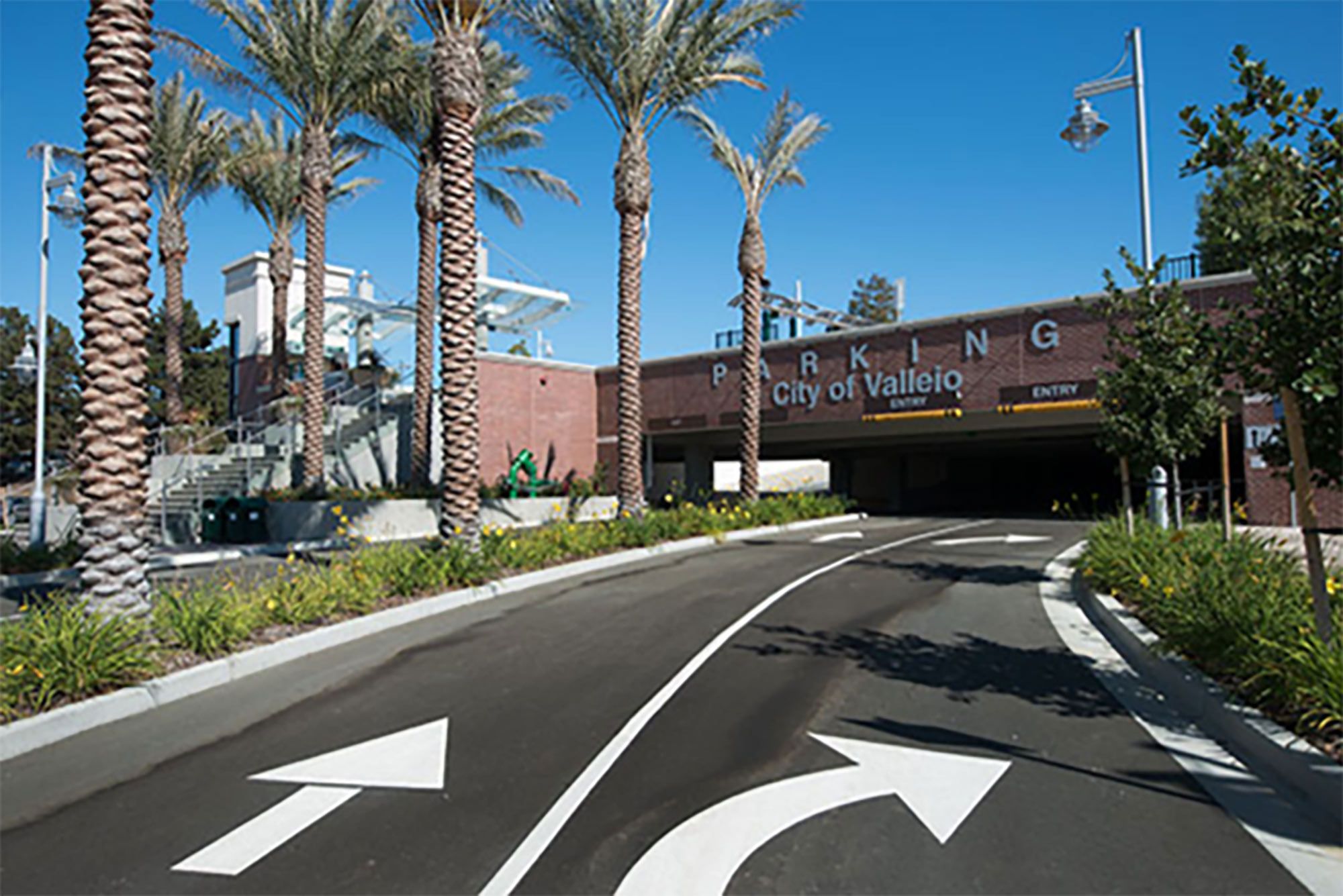 Frustrated Vallejo council seeks solutions for auto breakins in city lots