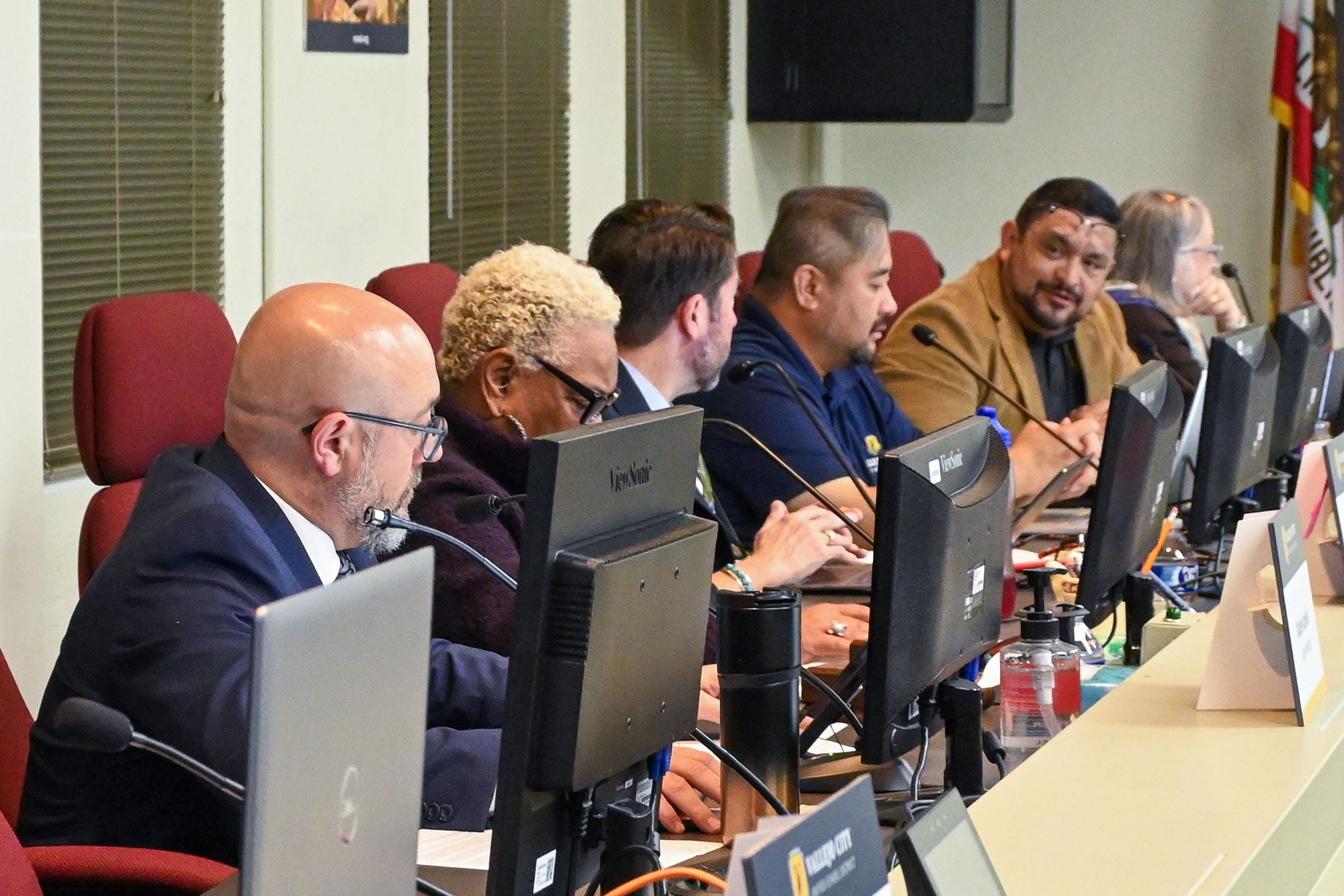 Vallejo school district appears to violate open meeting law in school closure decision